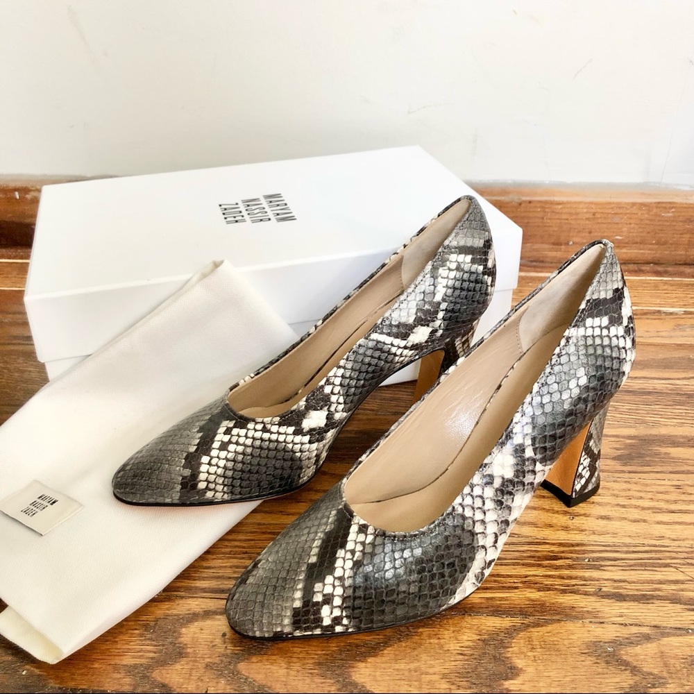 NEW IN BOX Isa Pumps by Maryam Nassir Zadeh in Cobra